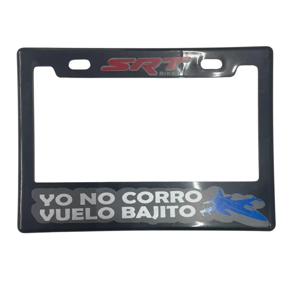 Portaplaca flexible para moto "Yo no corro vuelo bajito"