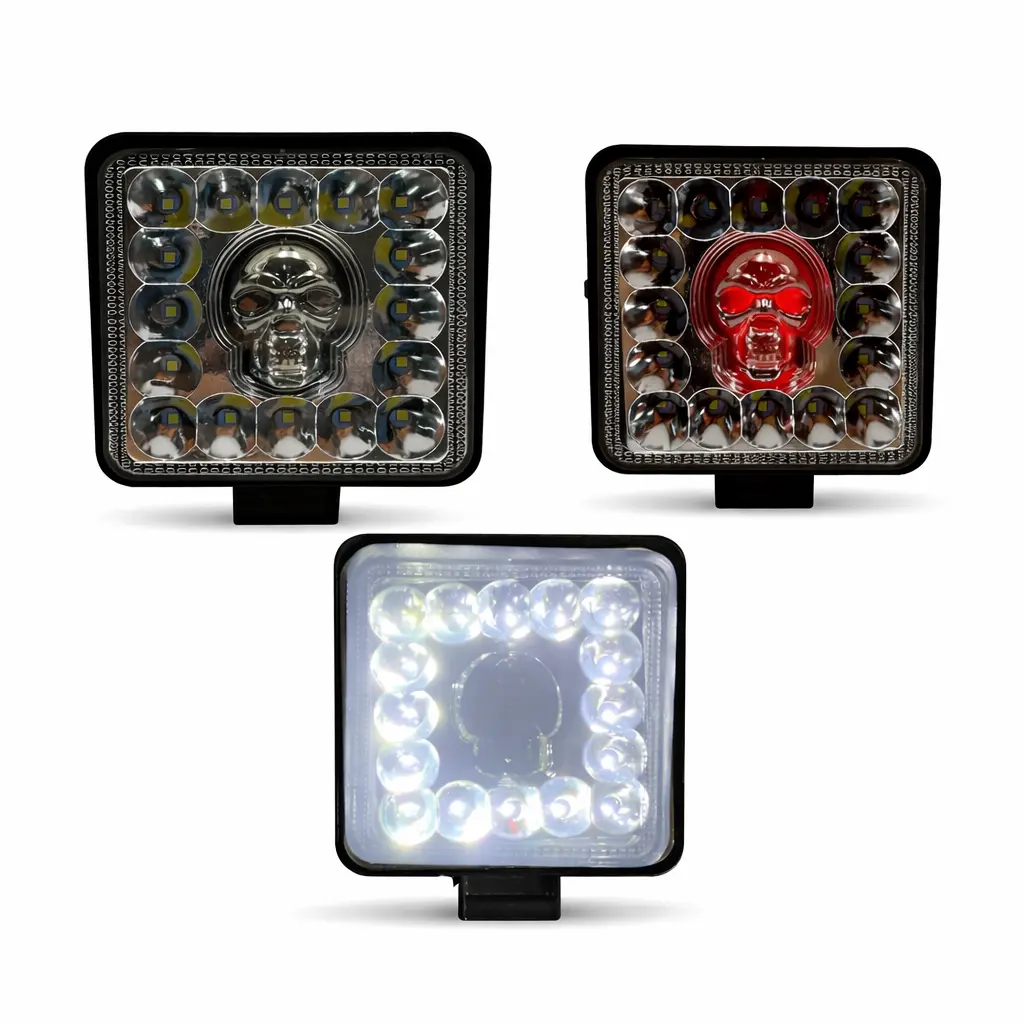 Faro LED cuadrado con calavera luz blanca