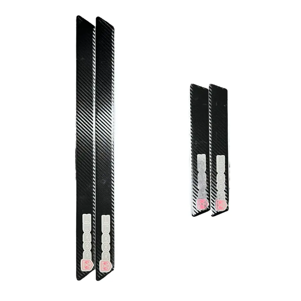 Embellecedor tipo fibra de carbono  dodge