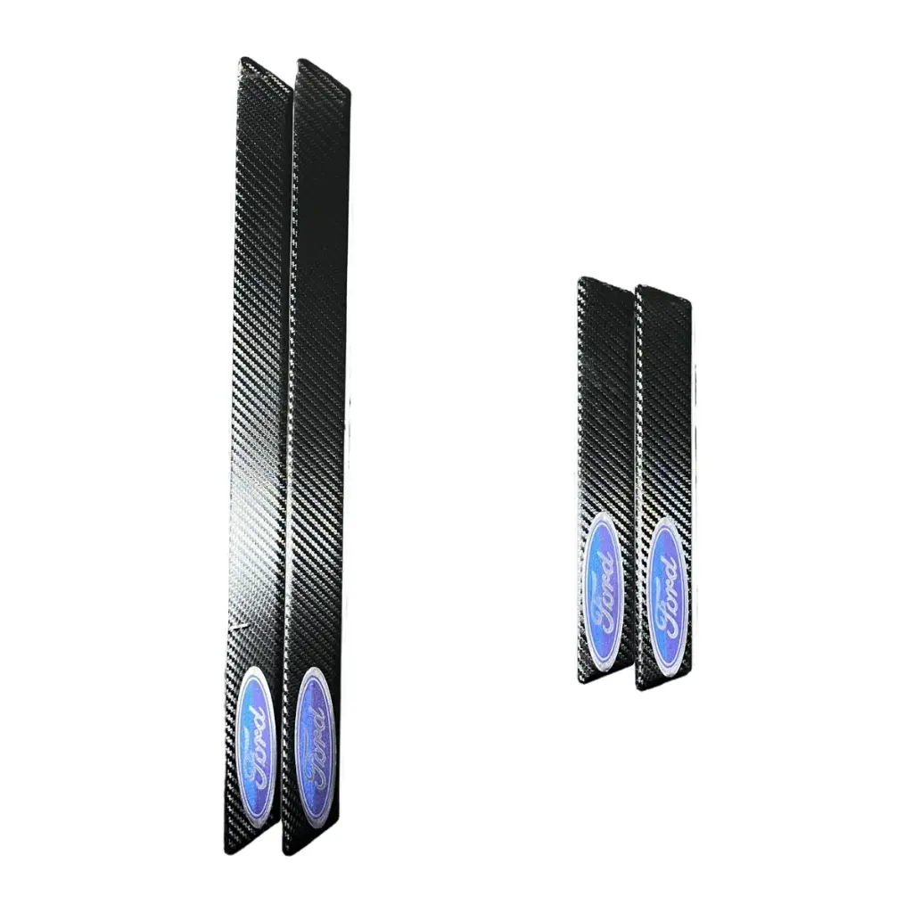 Embellecedor tipo fibra de carbono Ford