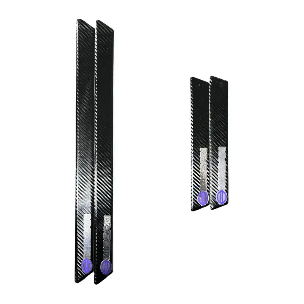 Embellecedor tipo fibra de carbono nissan