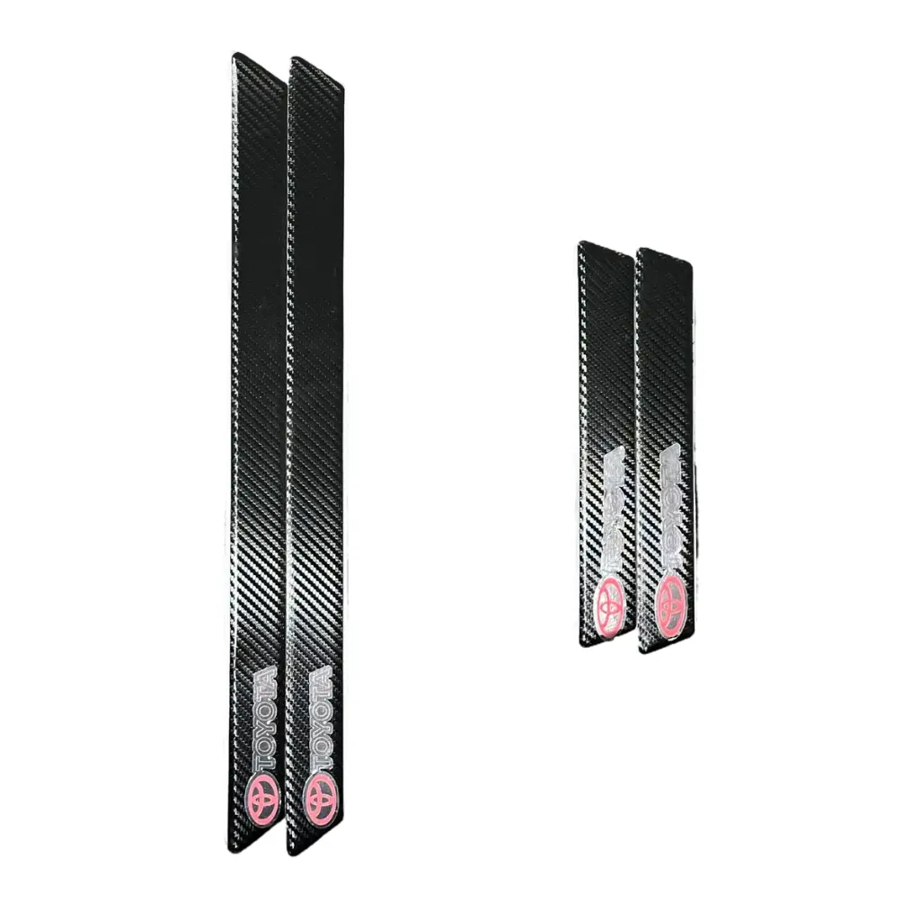 Embellecedor tipo fibra de carbono  toyota