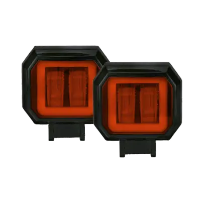 Faro LED rojo cuadrado con lupa y arillo