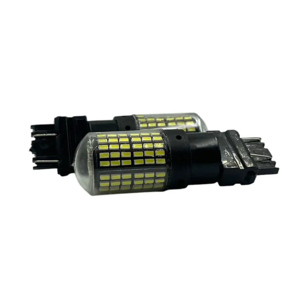 Foco automotriz blanco 3157 de 144 LED 12/80V