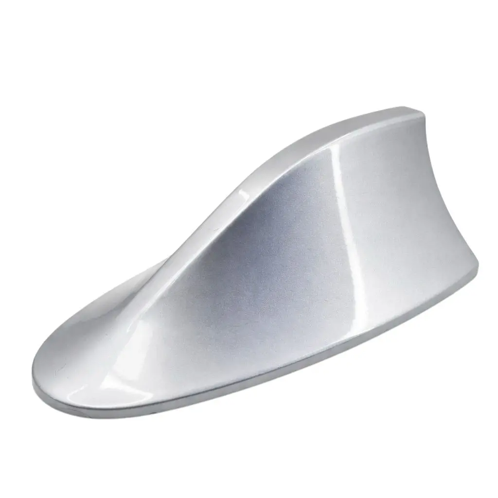 Antena plateada con cable receptora de señal